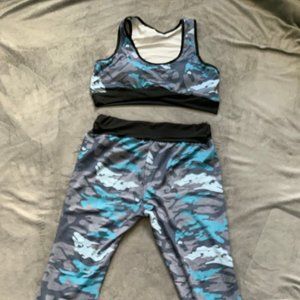 2 Piece Women's Blue Camo Print Gym Set